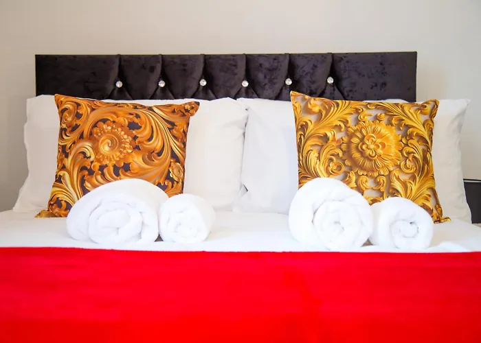 15 - Near Bae, Docks, District - Ideal For Trade & Family - 2 Bedrooms - One Double Bed In Each Bedroom - Max 4 Guests Barrow-in-Furness