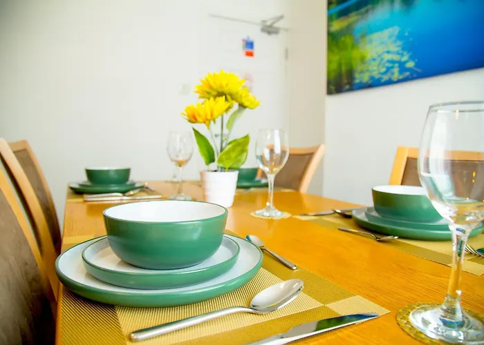 15 - Near Bae, Docks, District - Ideal For Trade & Family - 2 Bedrooms - One Double Bed In Each Bedroom - Max 4 Guests Barrow-in-Furness