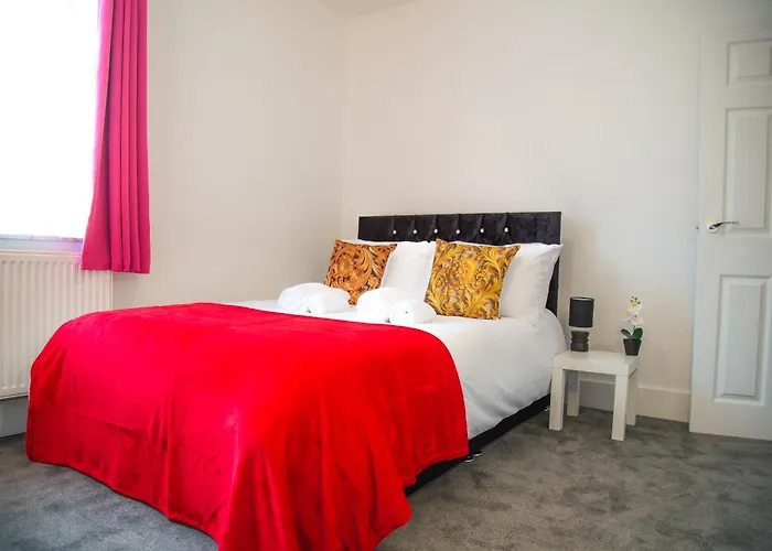 Holiday home Barrow 15 - Near Bae, Docks, Lake District - Ideal For Trade & Family - 2 Bedrooms - One Double Bed In Each Bedroom - Max 4 Guests