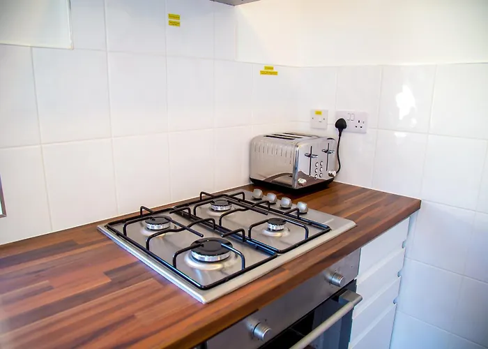 Barrow 15 - Near Bae, Docks, Lake District - Ideal For Trade & Family - 2 Bedrooms - One Double Bed In Each Bedroom - Max 4 Guests Holiday home *