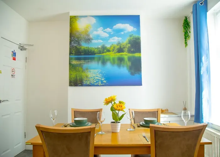 Barrow 15 - Near Bae, Docks, Lake District - Ideal For Trade & Family - 2 Bedrooms - One Double Bed In Each Bedroom - Max 4 Guests Holiday home