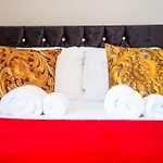 15 - Near Bae, Docks, District - Ideal For Trade & Family - 2 Bedrooms - One Double Bed In Each Bedroom - Max 4 Guests Barrow-in-Furness