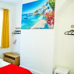 15 - Near Bae, Docks, District - Ideal For Trade & Family - 2 Bedrooms - One Double Bed In Each Bedroom - Max 4 Guests Tatil Evi *