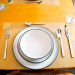 15 - Near Bae, Docks, District - Ideal For Trade & Family - 2 Bedrooms - One Double Bed In Each Bedroom - Max 4 Guests Tatil Evi