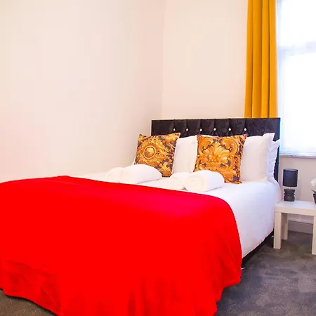 Lucky 15 - Ideal For Trade & Family - 2 Bedrooms - 2 Beds - Max 4 Guests - Close To Bae, Docks, District, Beaches Сasa de vacaciones *