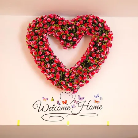 Lucky 15 - Ideal For Trade & Family - 2 Bedrooms - 2 Beds - Max 4 Guests - Close To Bae, Docks, District, Beaches Casa vacanze *